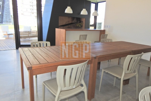 Lindisimo Edificio Con Todos Los Servicios Un Verdadero Regalo !!!! -ref:12318