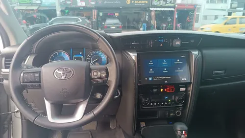 Toyota Fortuner Srv 2.4 Diesel 4x2 At 2023