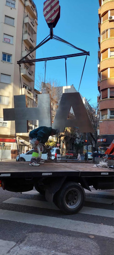 Imagen 4 de 5 de Alquiler De Camió Hidrogrúa .flete - Transporte - Carga -