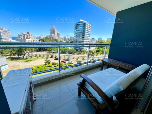 Apartamento De Un Dormitorio En Venta, Torre One Punta Del Este.