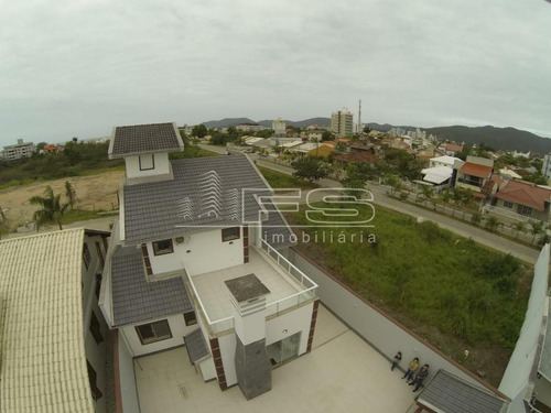 Imagem 2 de 15 de Casa 3 Dormitorios Pereque Porto Belo - 3253