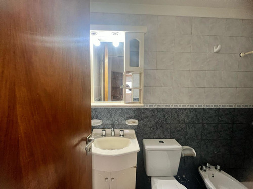 En Venta En Santos Lugares, Departamento De 2 Ambientes Pequeños F: 10302