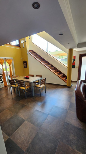 Venta Hermosa Quinta De 5 Ambientes, Barrio Parque La Celia, Ezeiza