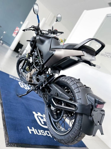 Imagen 9 de 20 de Husqvarna Svartpilen 401