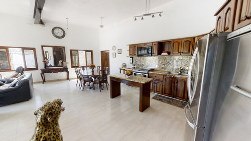 Casa 3 Niveles, Con Vista Al Mar, Bucerías, Nayarit.