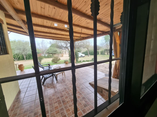 Casa En Venta Hermosa Propiedad De Dos Habitaciones En San Roque 2 Ambientes