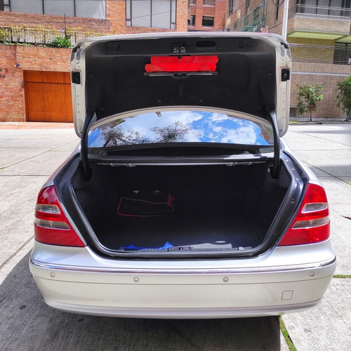 Mercedes Benz E320 E