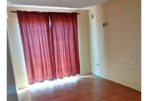 Amplia Casa De Dos Pisos 3d 1b Patio En Los Suspiros