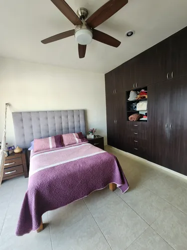 Casa Equipada Con Amplio Jardin En Venta, Merida
