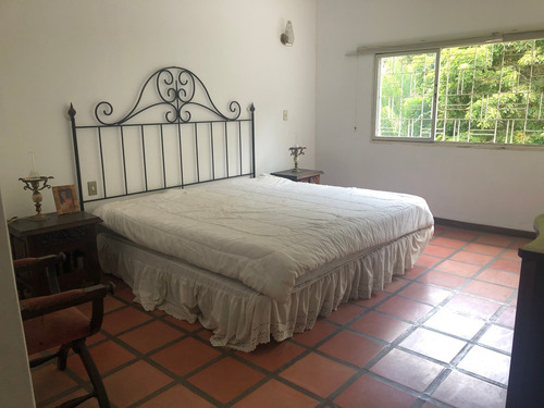 Imagen 16 de 19 de En Venta Casa Prados Del Este 309 M2 6h+2s/6b+2s/6p Anayira Homayden