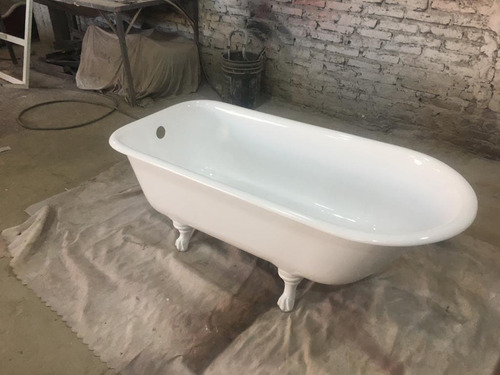 Bañera Con Patas Antigua Blanca Ferrum Blanco (Usado)