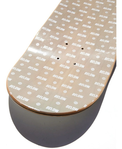 Tabla Skate Below Label All White 8.125 7 Capas