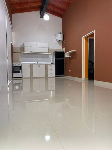 Imagen 12 de 14 de Casa Quinta En Barrio El Rodeo - Gomez - Brandsen