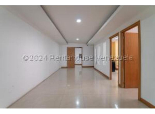 #24-17255 Excelente Edificio Industrial En La Trinidad