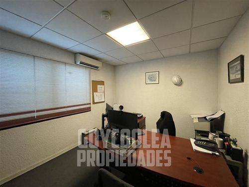 Imagen 16 de 22 de Oficina En Venta En Santiago