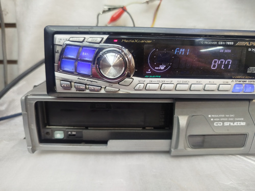 Autoestereo Alpine Cda-7893 Con Caja De Discos Alpine (Usado)