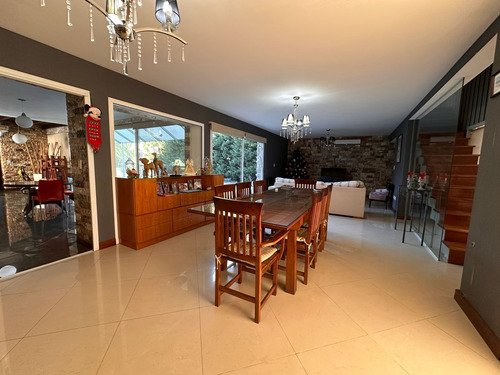 Casa En Venta 5 Dormitorios En Barrio Privado Aguadas - Funes