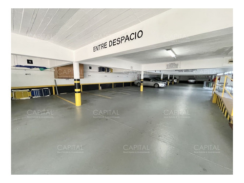 Imagen 26 de 26 de Apartamento De 4 Dormitorios Con Vista Al Puerto En Venta!!