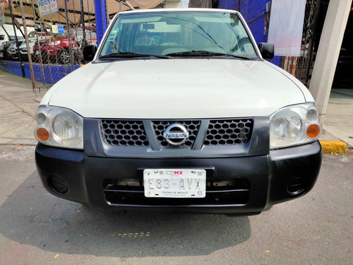 Imagen 7 de 15 de Nissan Np300 2.4 Doble Cabina Típica Audio Mt 2013