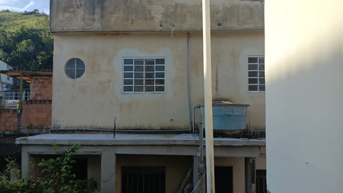 Vende-se Terreno Com 4 Imóveis