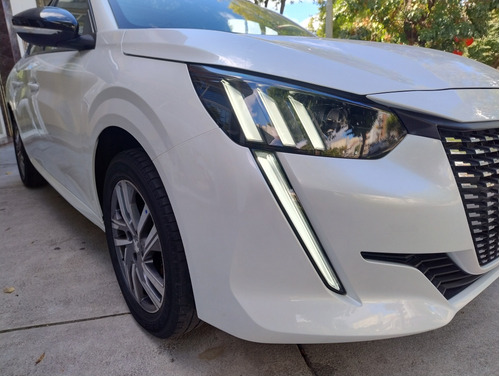 Peugeot 208 1.6 Feline Tiptronic