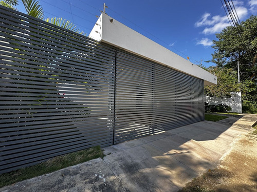 Casa En Venta En Cholul De Una Planta.