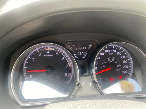 Nissan Versa 1.6 Advance mecanico