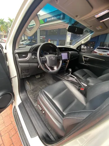 Toyota Fortuner Srv 2022 4000cc 4x4 Aut