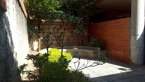 En Venta 3 Aptos Que Conforman Un Edificio En La Exclusividad De La Urb. Miranda