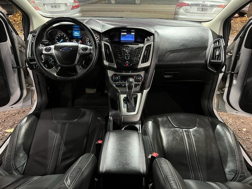 Imagen 10 de 14 de Ford Focus 5p 2.0l N At Se Plus