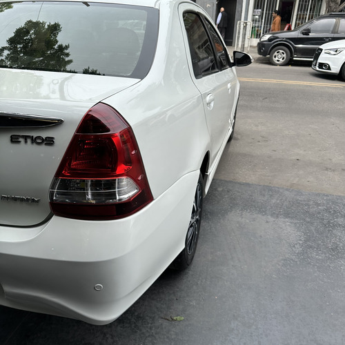 Toyota Etios 1.5 Platinum At