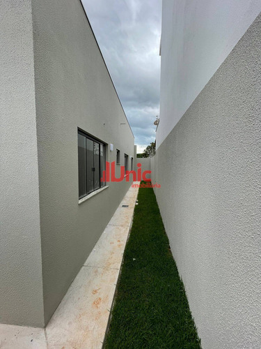 Imagem 10 de 12 de Linda Casa 3/4 Sendo 1 Suíte No Palno Diretor Sul - 142