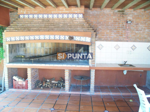 Imagen 7 de 13 de Casa Cerca De La Playa Mansa