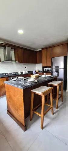 Espectacular Residencia $3,3,00,000 Ubicado En Pachuca