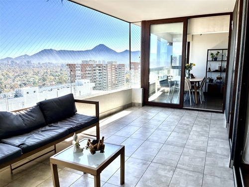 Departamento En Arriendo De 2 Dorm. En Las Condes