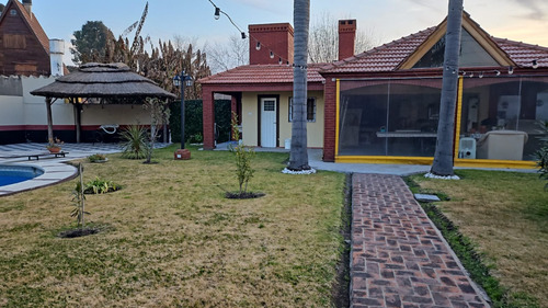 Casa Quinta Berazategui En Venta.