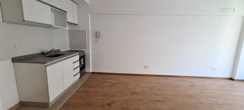 Imagen 6 de 10 de Departamento 2 Ambientes En Sexto Piso - Caballito