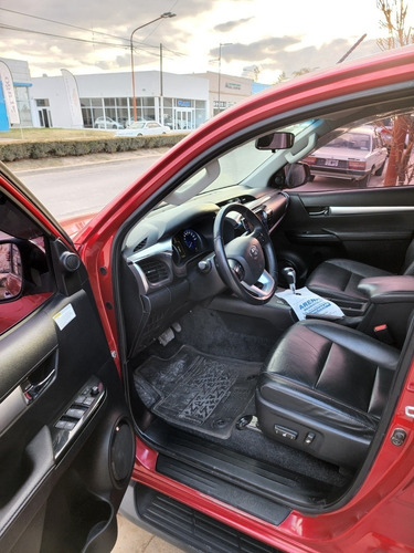 Imagen 11 de 14 de Toyota Hilux 2018 2.8 Cd Srx 177cv 4x4 At