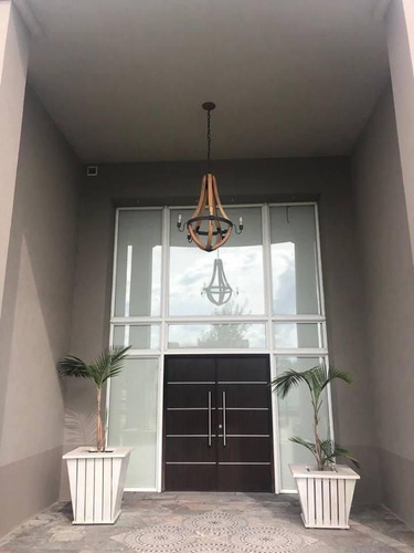 Venta Hermoso Chalet 5 Ambientes En Country La Concepcion