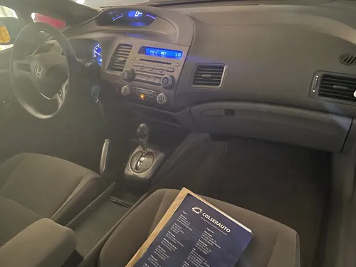 Honda Civic 1.8 Ex 4 p