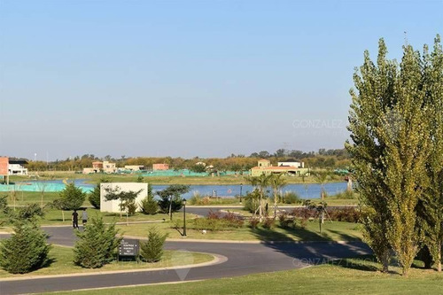 Casa En Venta Ubicado En Country Maschwitz, Zona Norte