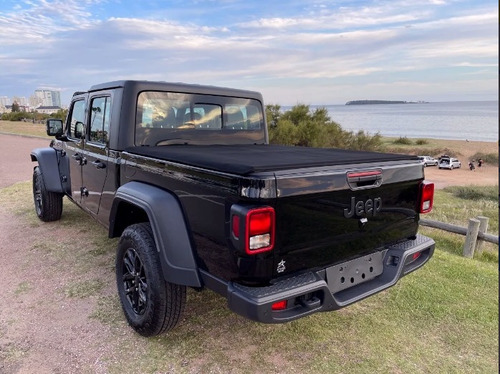Imagen 9 de 12 de Jeep Gladiator Sport 4x4 2021