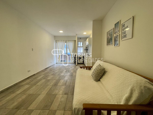 Imagen 23 de 30 de Tour Virtual Departamento En Venta 1 Ambiente Con Balcón A Metros De Plaza Colón - Mar Del Plata