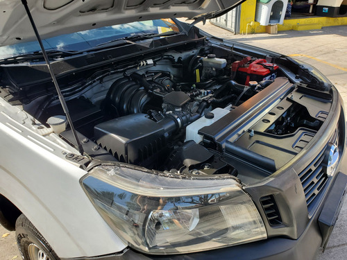Nissan NP300 Chasis Cabina