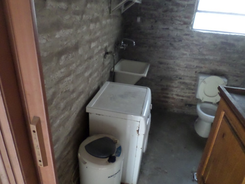 Casa 2 Dormitorios - Cochera - Lote + Ambiente Al Fondo - Merlo
