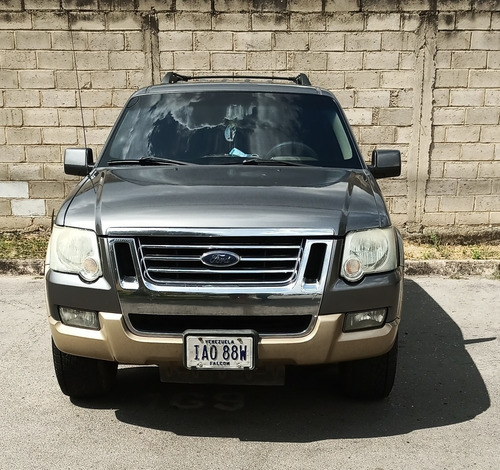 Imagen 4 de 8 de Ford Explorer Eddie Bauer