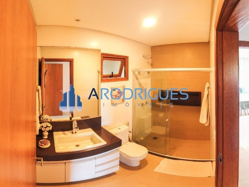 Casa Belíssima À Venda Em Praia Do Forte - 5/4, Sendo 5 Suítes, Toda Mobiliada E Decorada! - Ca00459