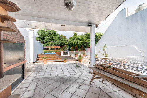 Casa Parque Chacabuco Venta Coch Patio Terr Pileta