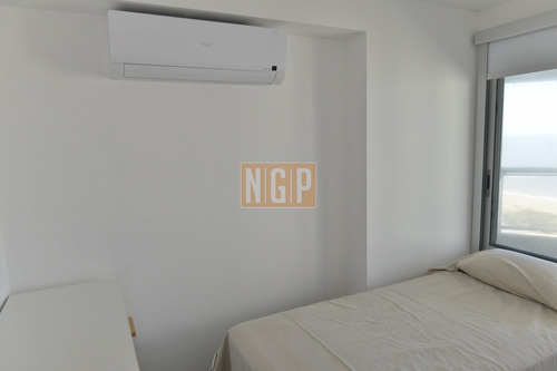 Imagen 23 de 30 de Apartamento De 3 Dormitorios Frente Al Mar Fotos Del Departamento