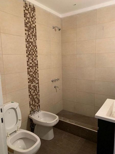 Imagen 6 de 15 de Departamento En Venta En Villa Luzuriaga